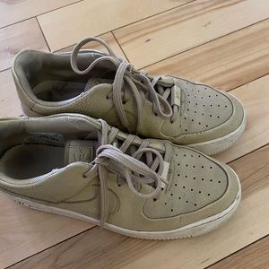 NIKE Platform Air Force 1’s